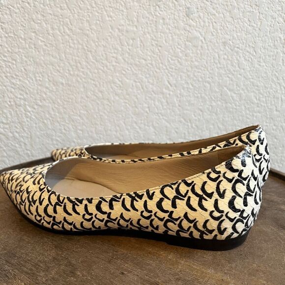 Barbara Bui White Black Animal Print Pointed Toe Ballet Flats Women's Size 36 6 - Picture 3 of 10